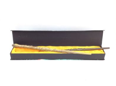 OTRAS COLECCIONES VARITA HARRY POTTER 7 JE0066