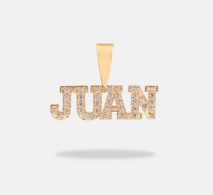 colgante de oro letras con circonitas personalizado