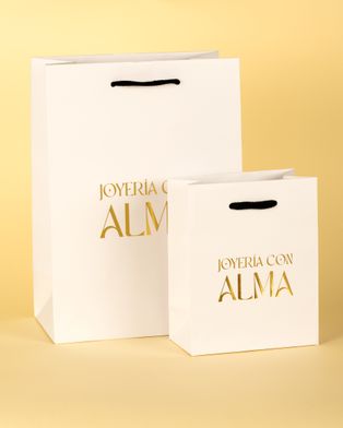 colgante de oro letras con circonitas personalizado