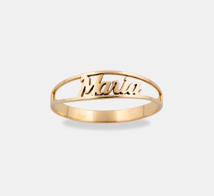 anillo de oro con nombre personalizado