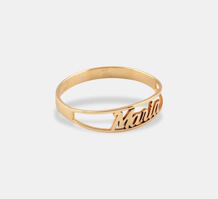 anillo de oro con nombre personalizado
