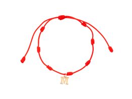 pulsera hilo rojo con 7 nudos y colgante inicial personalizable