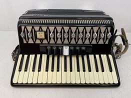 acordeon baile 96 bajos