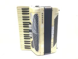 Acordeon Hohner Verdi Iii 5 Registros 3 Voces 120 Bajos