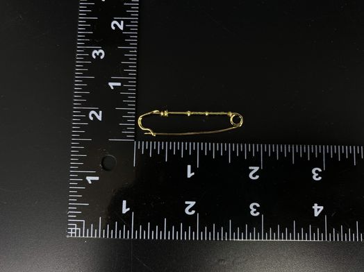 alfiler oro 18k 