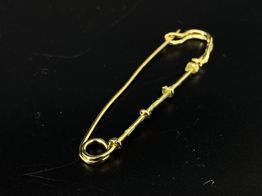 alfiler oro 18k 