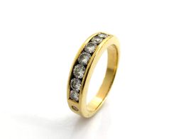 alianza oro 18k con diamante 