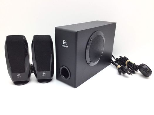 altavoces pc logitech s220