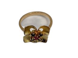 anel com adorno ouro 18k com pedra 