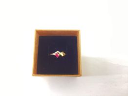 anel ouro 18k com pedra con circonita,rubi 