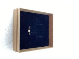 anel ouro 19k com pedra con diamante 