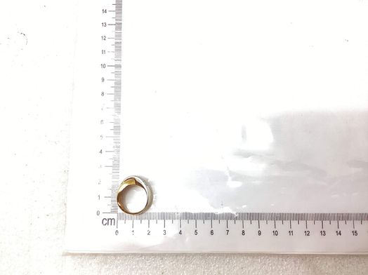 anel ouro 19k com pedra con diamante 