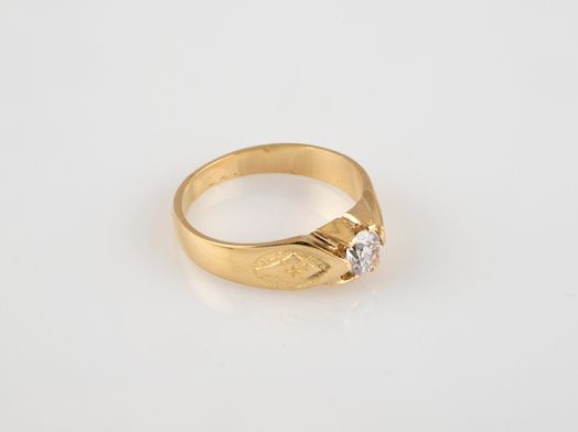 anillo oro 18k con circonita 