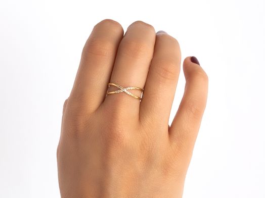 anillo oro 18k con circonita 