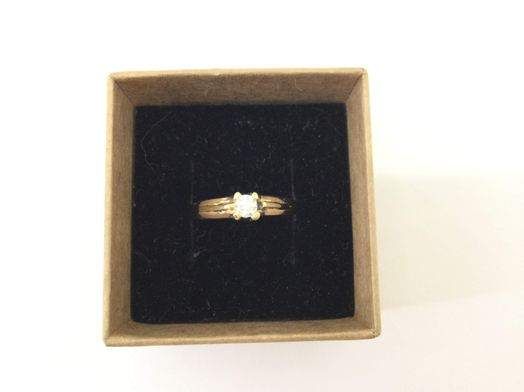 anillo oro 18k con circonita 
