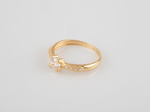 anillo oro 18k con circonita 