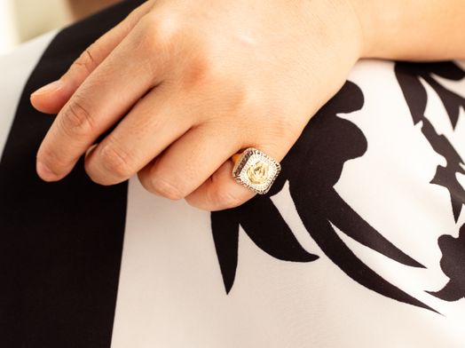 anillo oro 18k con circonita 