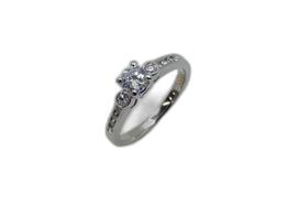 anillo oro 18k con diamante 