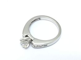 anillo oro 18k con diamante 