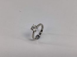 anillo oro 18k con diamante de laboratorio 