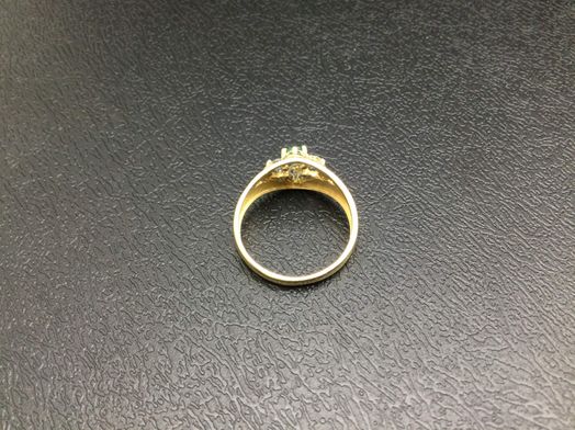 anillo oro 18k con circonita,olivina 
