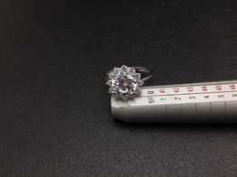 anillo oro 18k con circonita 