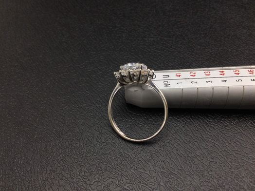 anillo oro 18k con circonita 
