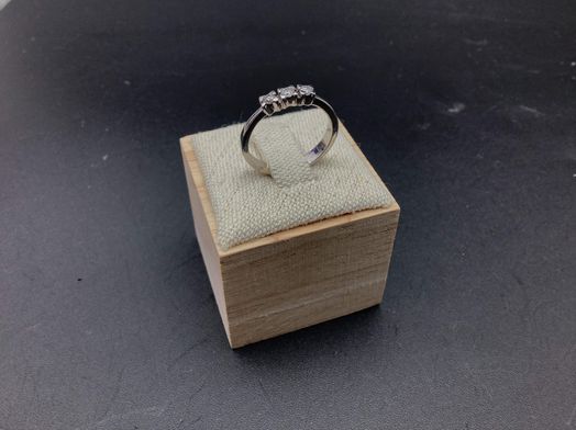 anillo oro 18k con diamante 