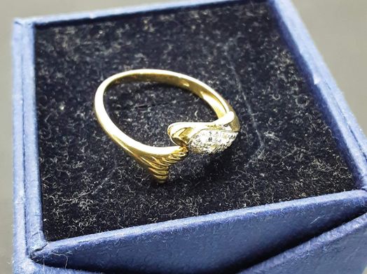 anillo oro 18k con circonita 