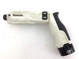 atornillador a bateria makita td020d