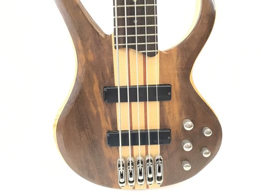 baixo elétrico ibanez btb675