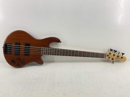 bajo electrico godin freeway 5 active