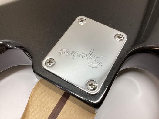 baixo el&eacute;trico squier precision bass