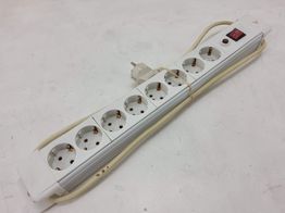 base multiple sin marca 8 tomas