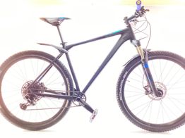 bicicleta monta&ntilde;a cube reaction race 29