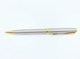 boligrafo alta gama parker plateado