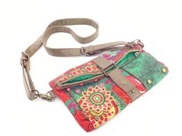 mala al&ccedil;a comprida desigual