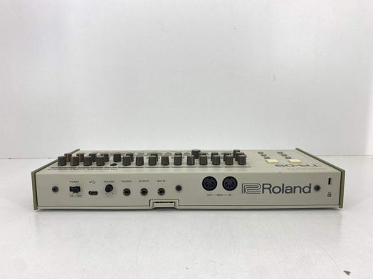 caja de ritmos roland tr-09