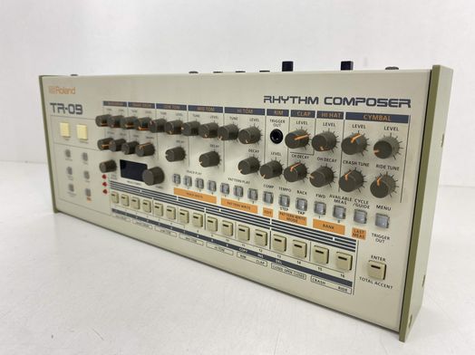 caja de ritmos roland tr-09