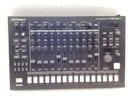 caja de ritmos roland tr-8s