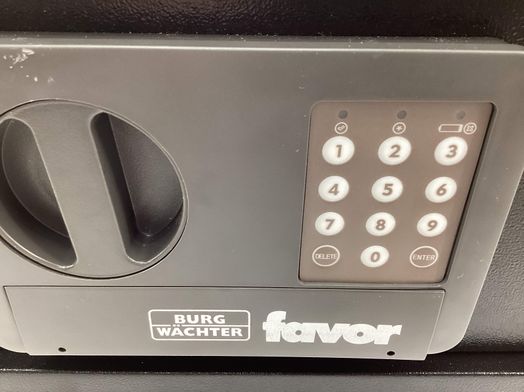 cofre burg wachter favor