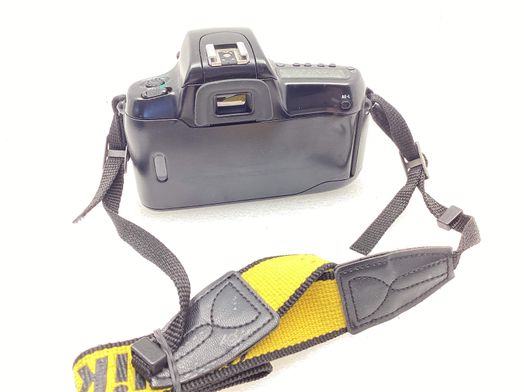 m&aacute;quina fotogr&aacute;fica reflex nikon f50