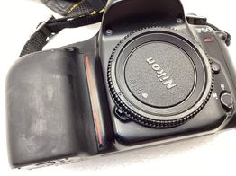 m&aacute;quina fotogr&aacute;fica reflex nikon f50