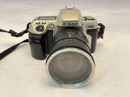 camara reflex nikon f60 + sigma 28-200 f:3.8-5.6