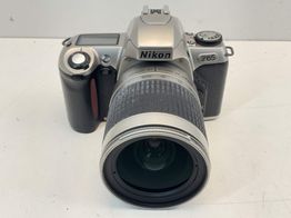 camara reflex nikon f65 + 28-100mm 1:3.5-5.6