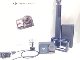 c&acirc;mara de esportes dji osmo action 5 pro adventure combo