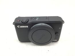 camara digital evil canon eos m10