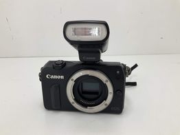 camara digital evil canon eos m