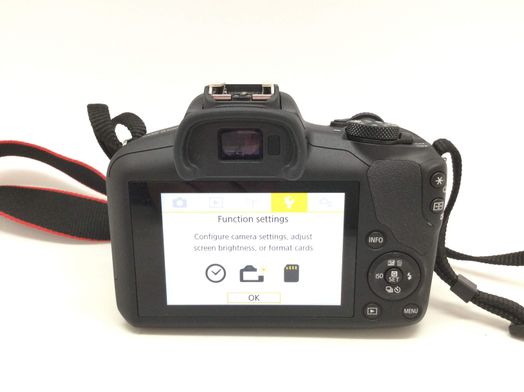 camara digital evil canon eos r100