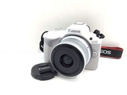 camara digital evil canon eos r50